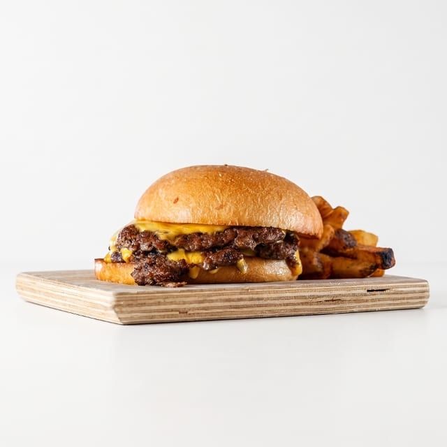 L - Mixi-Cali Smash Burger.